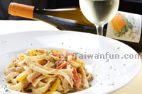 Fettuccine with Goose Liver & Pepper Cream Sauce 
