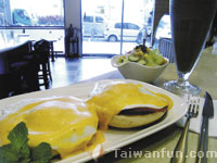 Ham & Eggs Benedict
