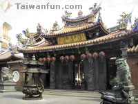 Lecheng Temple