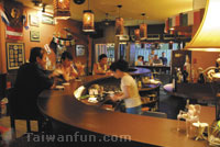 Circle Bar