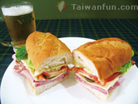 Belling's Deli & Bar