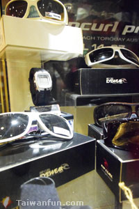 SOLOS (Rip Curl store)