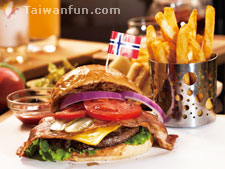 Fresco Restaurant�EBar & More