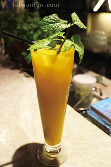 Fresco Restaurant�EBar & More