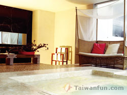 A little creative romance for a Taichung Valentine's Day