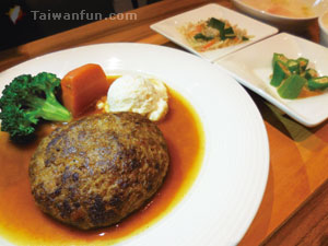 Cafe & Lee's Cuisine