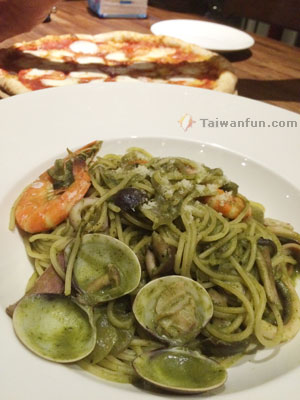 Skyline Cafe & Pizzeria